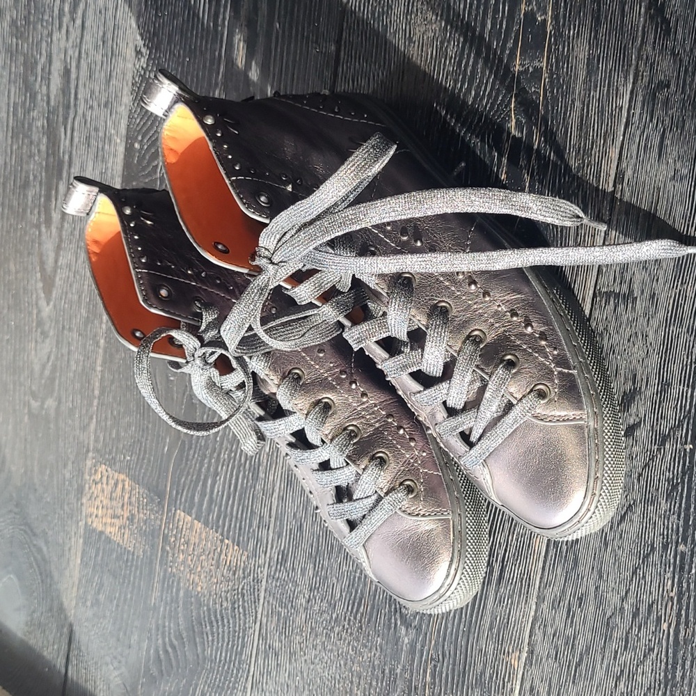 New COACH Leather Grey Metallic Women's Studded High-Top Sneakers size 8.